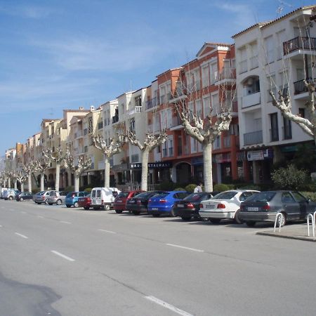 Апартаменты Apartamento Renovado, Luminoso, A 300M De La Playa Эмпуриабрава Экстерьер фото